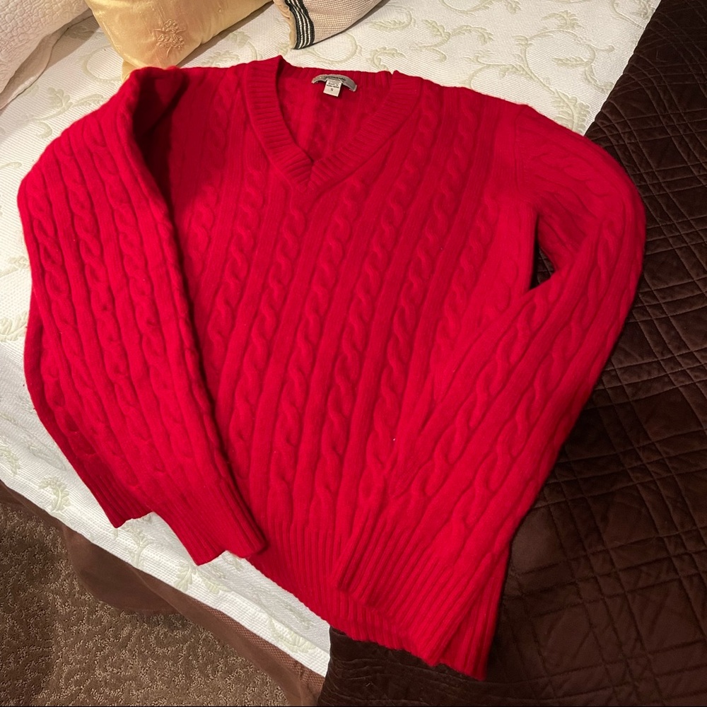 Nordstrom vintage label Faconnable size S red cable knit v neck sweater